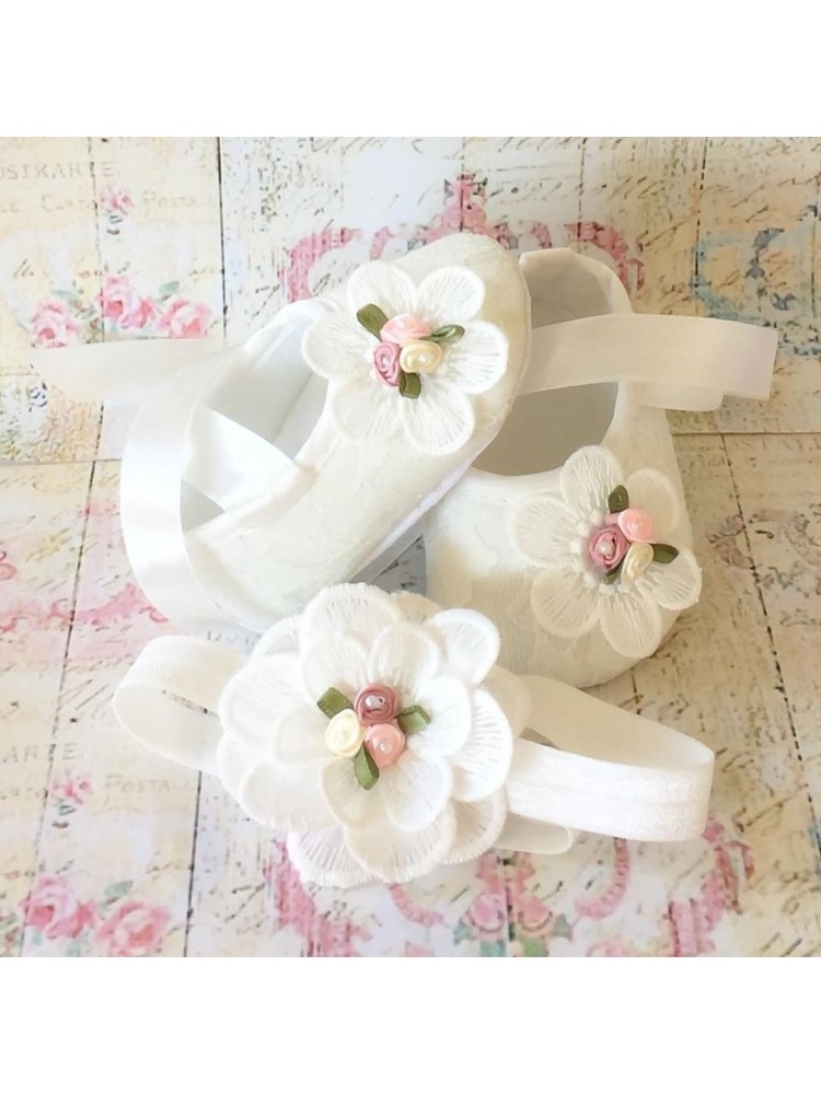 Baby girl ivory white lace shoes with roses