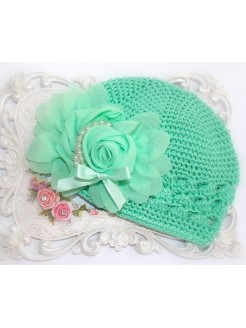 Crochet hat aquamint with rose and pearls