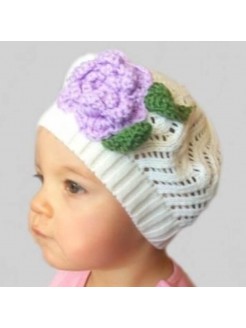 Baby girl knitted hat White