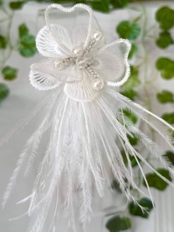 Bridal Hair Piece Fascinator with White Feathers and Pearls