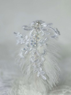 Luxury Headpiece with White Marabou Feather, Lace and Pearls