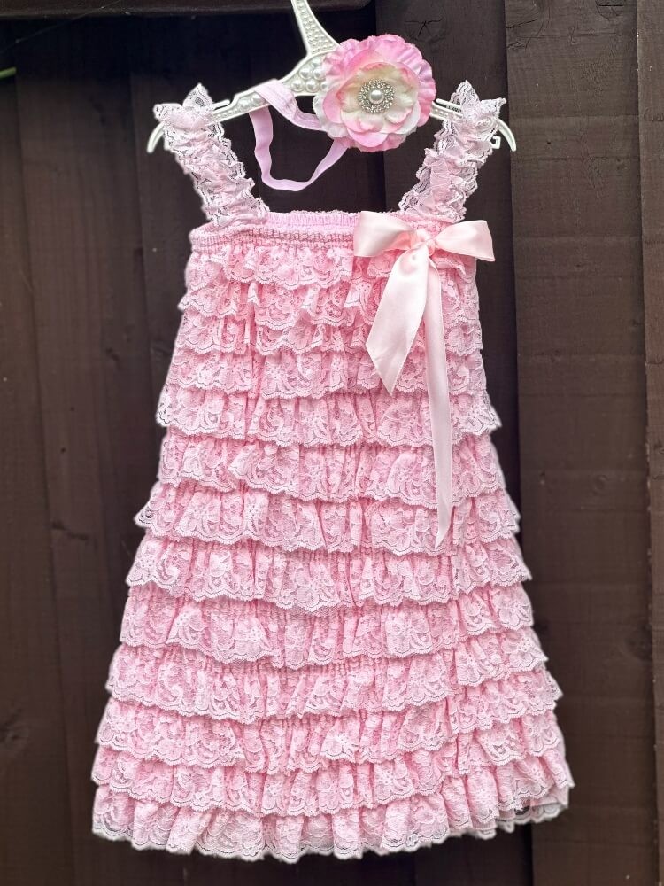 Elegant Pink Baby Dress with Lace & Headband – Perfect for Newborns Elegant Pink Baby Dress with Lace & Headband – Perfect for Newborns