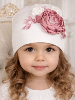 Soft, stretchy double-layer cotton beanie – handcrafted with delicate flowers for babies and toddlers.