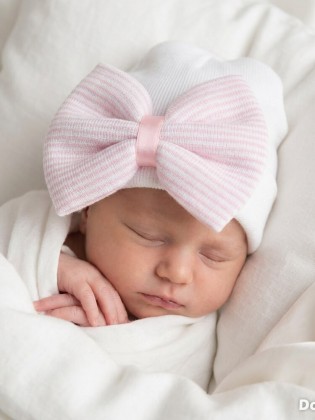 Newborn Girl Hospital Hat White With Pink Bow